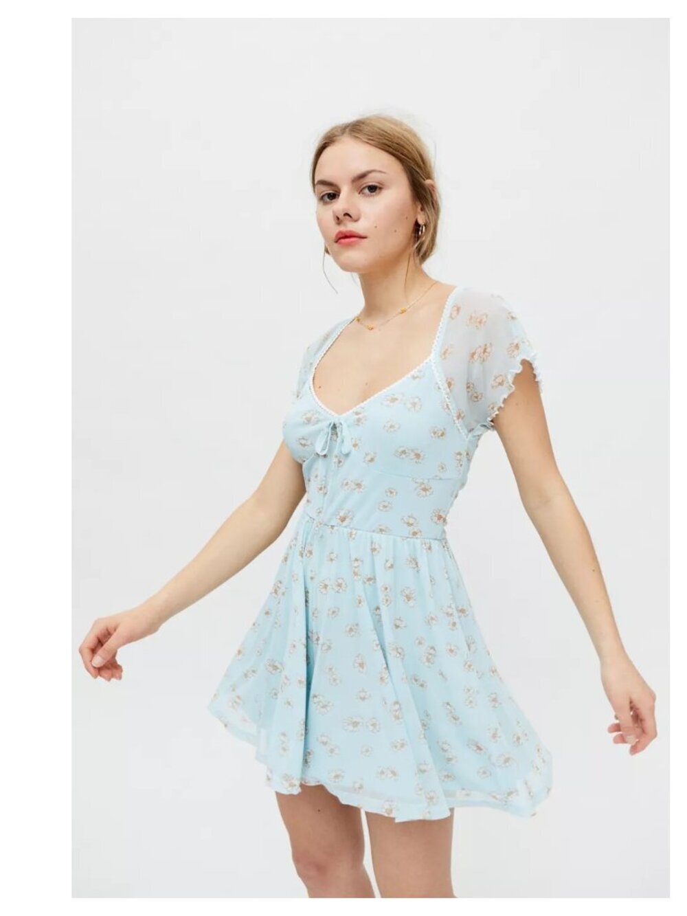 Urban Outfitters XS Alice Blue Floral Playsuit Romper Shorts Cottagecore Summer